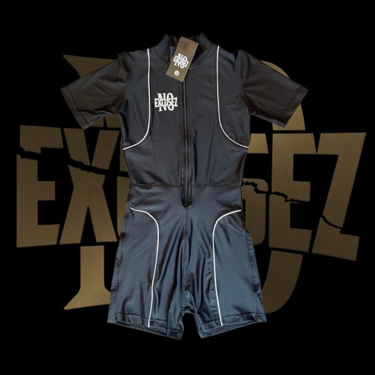 “NO EXCUSEZ” SHORT ROMPER